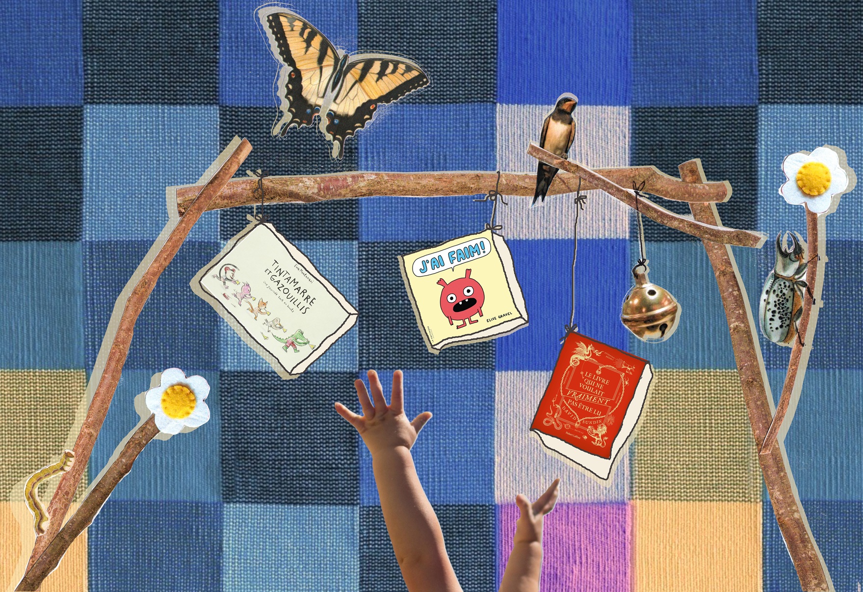 mains avec livres