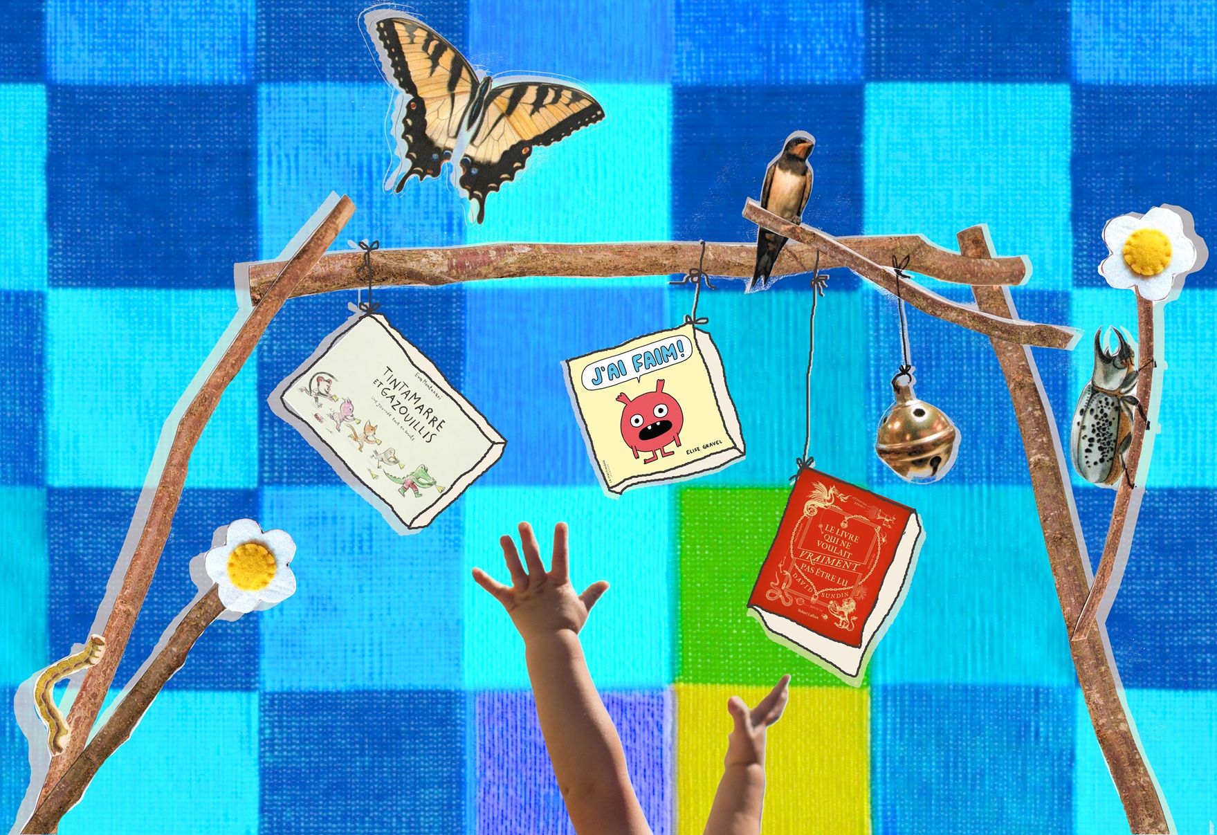 mains avec livres