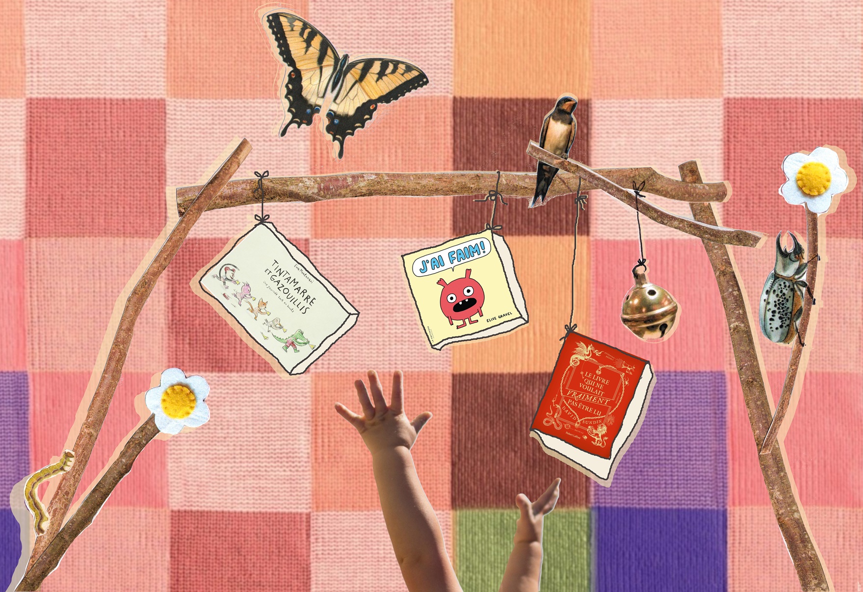 mains avec livres