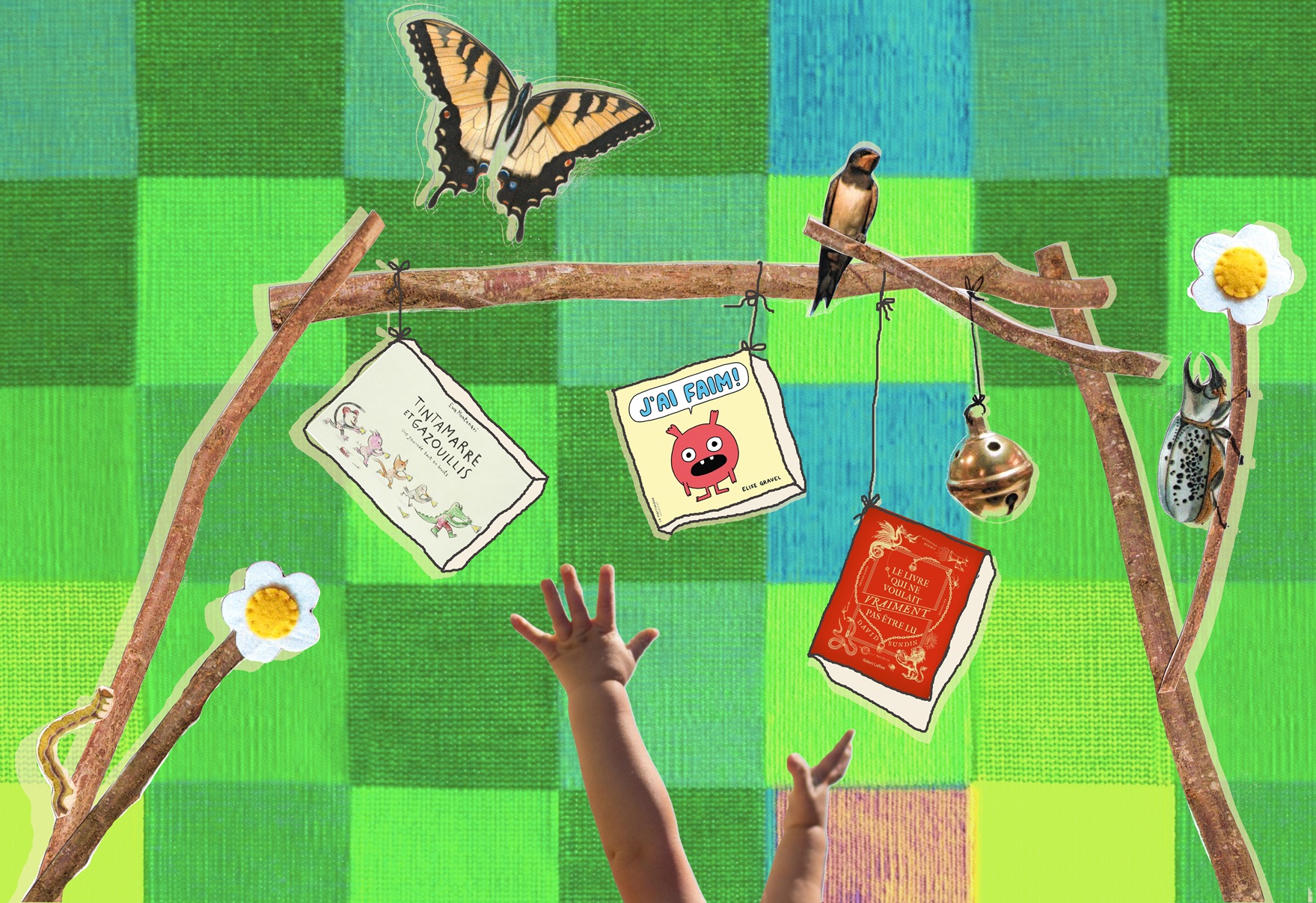 mains avec livres