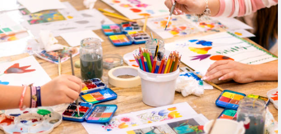 peinture crayons feuilles