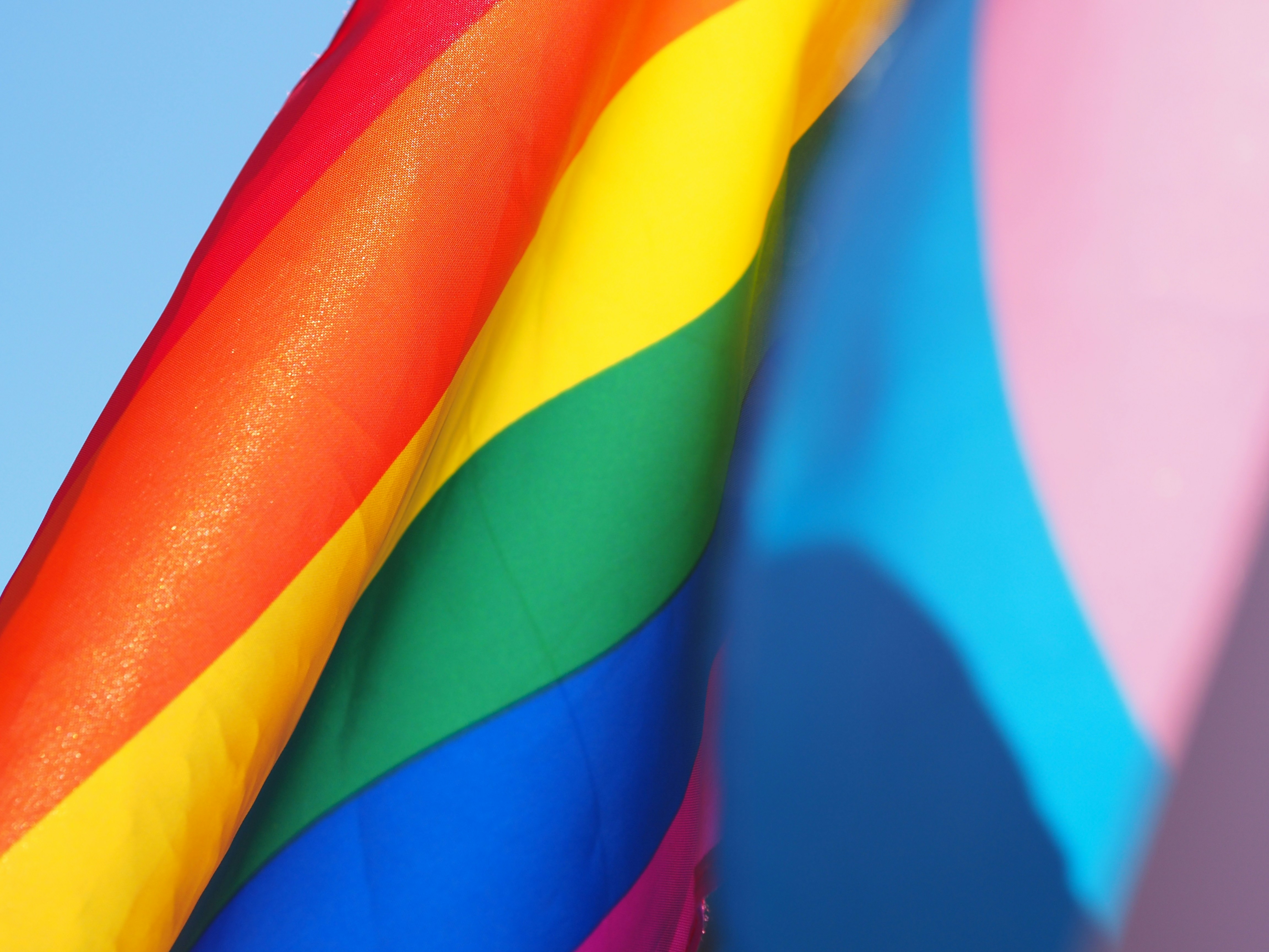Photo d'un drapeau arc-en-ciel